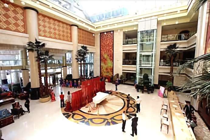 Imagen de los interiores del Hotel Wuhai Binhe Guoji. Foto 12