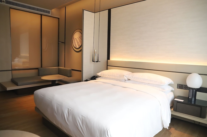 Imagen de la habitación del Hotel Wuhan Marriott Optics Valley. Foto 5
