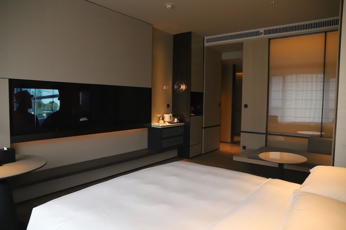 Imagen de la habitación del Hotel Wuhan Marriott Optics Valley. Foto 7