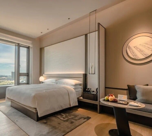 Imagen de la habitación del Hotel Wuhan Marriott Optics Valley. Foto 8