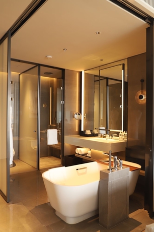 Imagen de la habitación del Hotel Wuhan Marriott Optics Valley. Foto 14