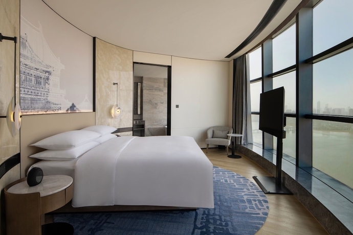 Imagen de la habitación del Hotel Wuhan Marriott Wuchang. Foto 2