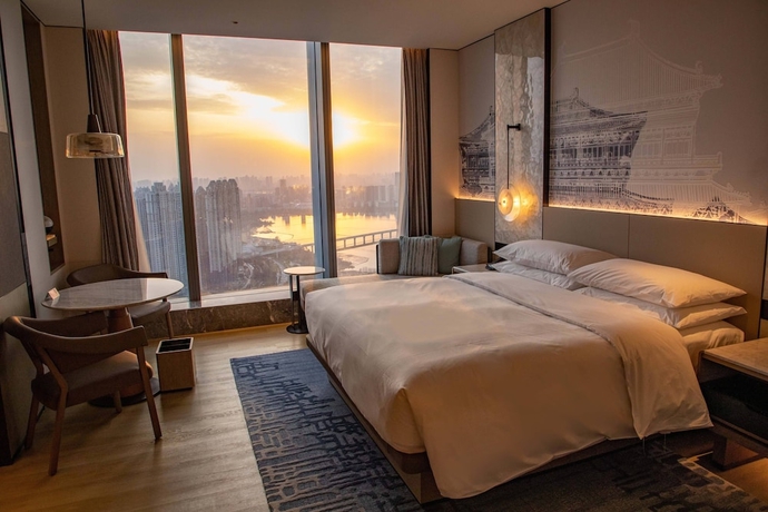 Imagen de la habitación del Hotel Wuhan Marriott Wuchang. Foto 5