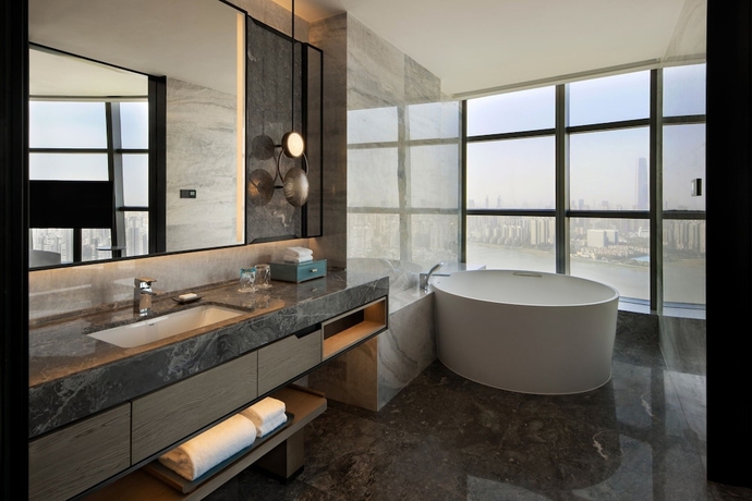 Imagen de la habitación del Hotel Wuhan Marriott Wuchang. Foto 12