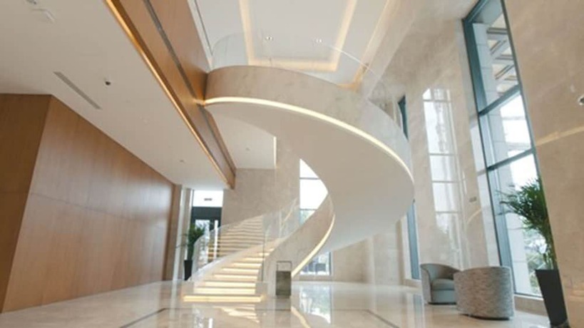 Imagen de los interiores del Hotel Wuhan Optics Valley Convention. Foto 18
