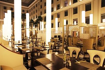 Imagen del bar/restaurante del Hotel Wuhan Oriental Jianguo. Foto 2