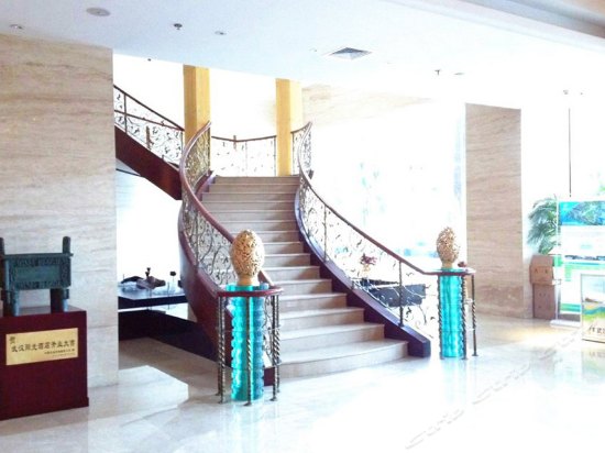 Imagen de los interiores del Hotel Wuhan Soluxe. Foto 4