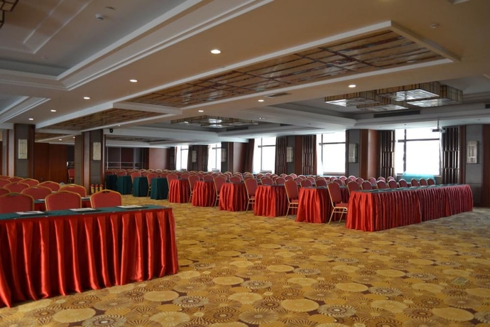 Imagen de los interiores del Hotel Wuhan Tianchimel. Foto 18