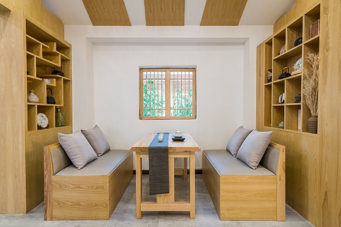 Imagen de los interiores del Hotel Wuhua Yishu Lijiang Flagship. Foto 19
