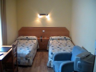 Imagen de la habitación del Hotel Wuppertal. Foto 3