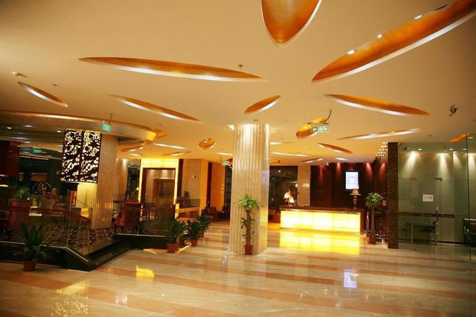 Imagen general del Hotel Wuxi Caifu Fortune Grand Canal Hotel. Foto 1