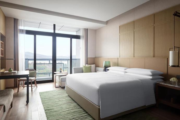 Imagen de la habitación del Hotel Wuxi Marriott Lihu Lake. Foto 9