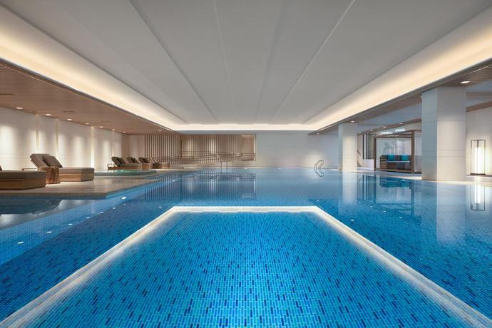 Imagen de la piscina del Hotel Wuxi Marriott Lihu Lake. Foto 15