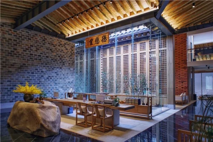 Imagen de los interiores del Hotel Wuyishan Demaotang Resort. Foto 14