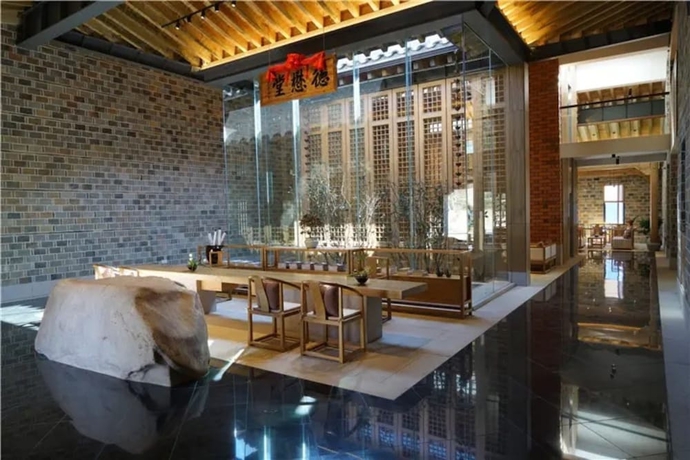 Imagen de los interiores del Hotel Wuyishan Demaotang Resort. Foto 15