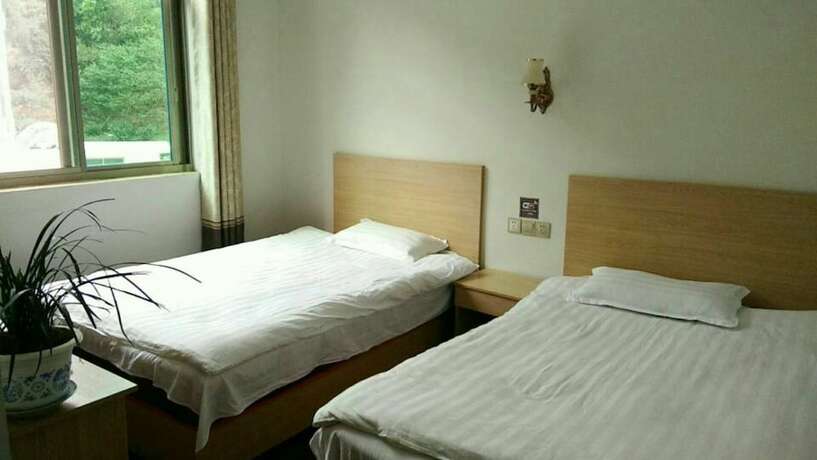 Imagen general del Hotel Wuyuan Jiangling View Inn. Foto 3