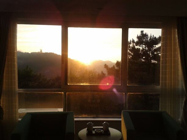 Imagen de los interiores del Hotel Wuyue Scenic Area Hotel Lushan Mountain. Foto 13