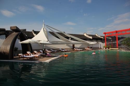 Imagen general del Hotel Wuzhen Waterside Resort. Foto 2
