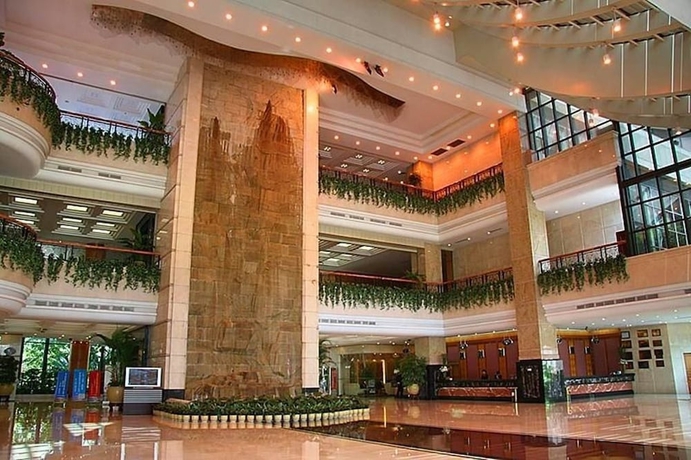 Imagen de los interiores del Hotel Wuzhou Guest House - Shenzhen. Foto 8