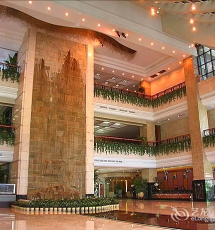 Imagen de los interiores del Hotel Wuzhou Guest House - Shenzhen. Foto 14