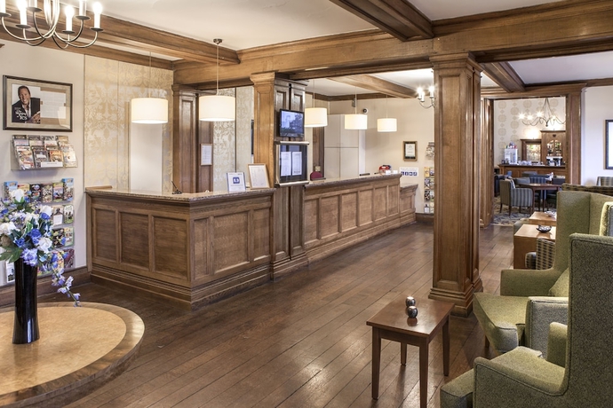 Imagen de los interiores del Hotel Wychnor Park Country Club. Foto 18