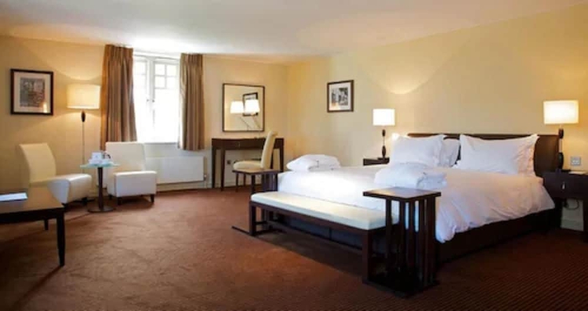 Imagen de la habitación del Hotel Wyck Hill House and Spa. Foto 7