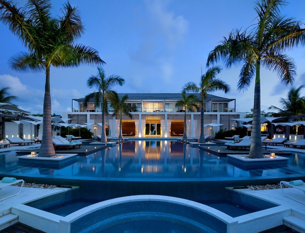 Imagen de la piscina del Hotel Wymara Resort and Villas. Foto 15