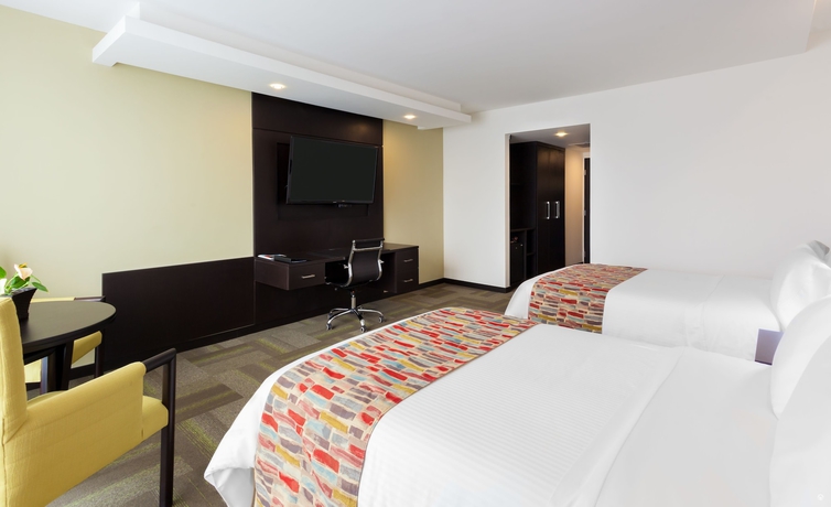 Imagen de la habitación del Hotel Wyndham Aeropuerto de Quito. Foto 8