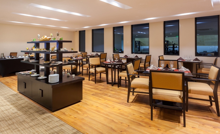 Imagen de la habitación del Hotel Wyndham Aeropuerto de Quito. Foto 10