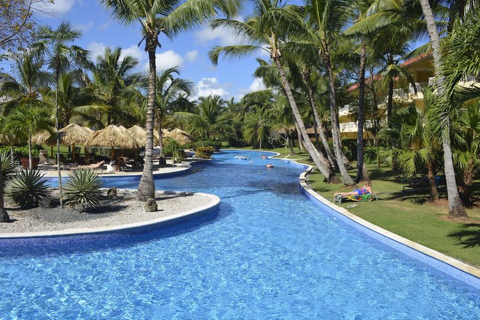 Imagen de la piscina del Hotel Wyndham Alltra Punta Cana All-Inclusive Resort. Foto 13