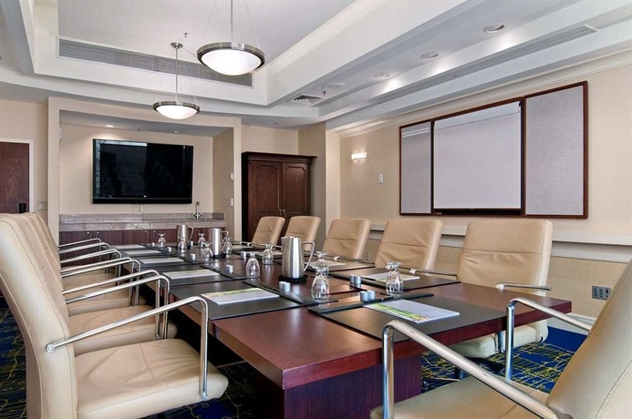 Imagen de los interiores del Hotel Wyndham Atlanta Perimeter. Foto 9