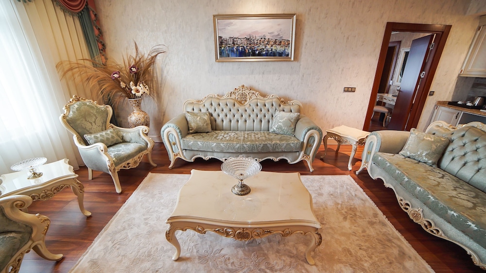 Imagen de la habitación del Hotel Wyndham Batumi. Foto 11