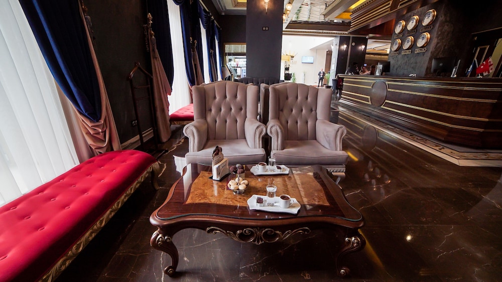 Imagen del bar/restaurante del Hotel Wyndham Batumi. Foto 2