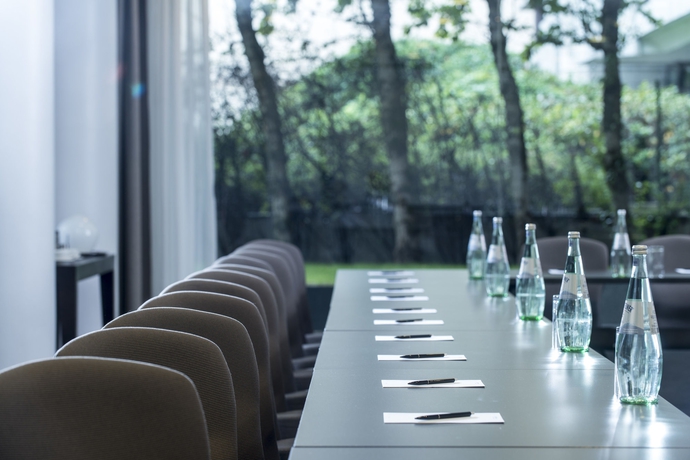 Imagen de los interiores del Hotel Wyndham Berlin Excelsior. Foto 10