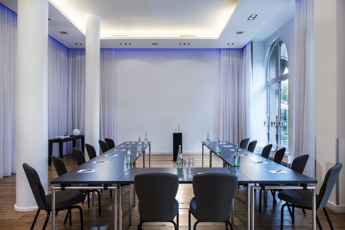 Imagen de los interiores del Hotel Wyndham Berlin Excelsior. Foto 14