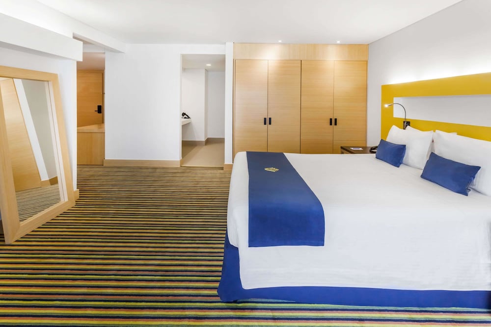 Imagen de la habitación del Hotel Wyndham Bogotá. Foto 6