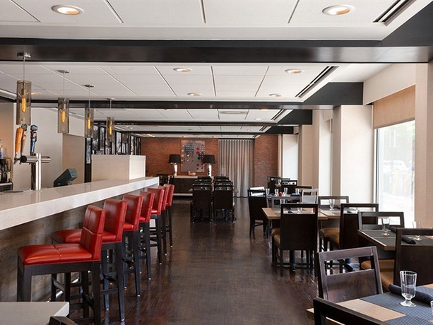 Imagen del bar/restaurante del Hotel Wyndham Boston Beacon Hill. Foto 3