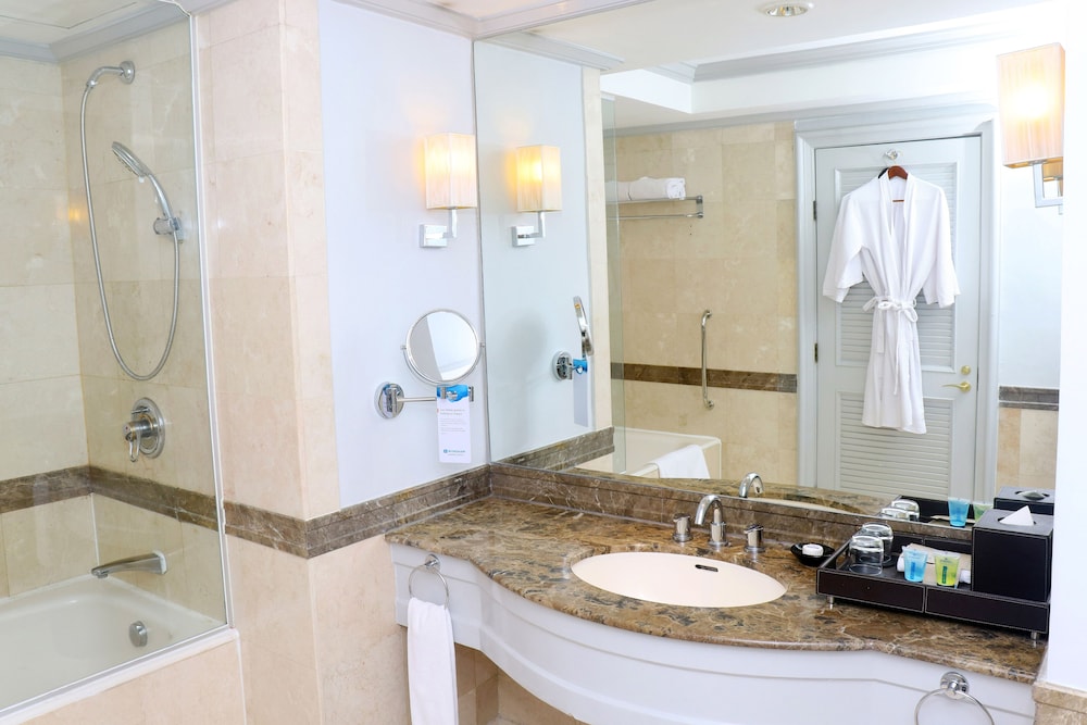 Imagen de la habitación del Hotel Wyndham Casablanca Jakarta. Foto 5