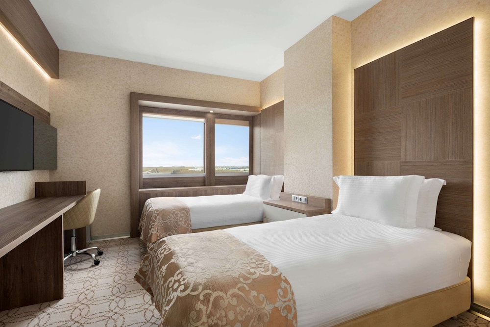 Imagen de la habitación del Hotel Wyndham Cerkezkoy. Foto 1