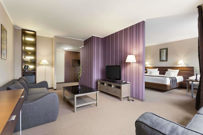 Imagen de la habitación del Hotel Wyndham Cluj. Foto 2