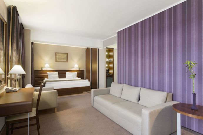 Imagen de la habitación del Hotel Wyndham Cluj. Foto 6