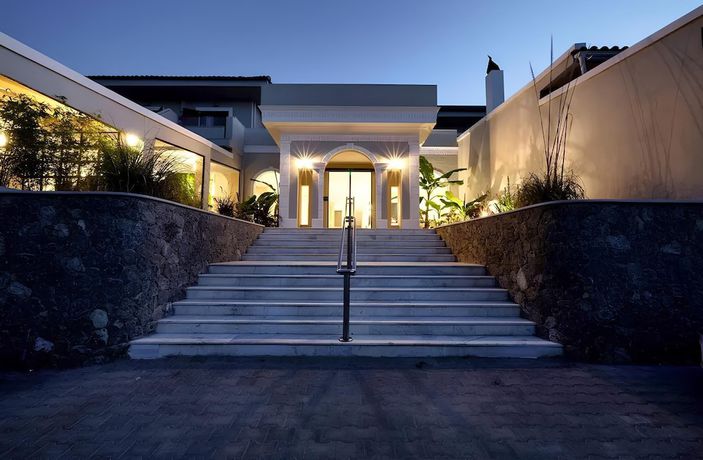 Imagen de los interiores del Hotel Wyndham Corfu Acharavi. Foto 10