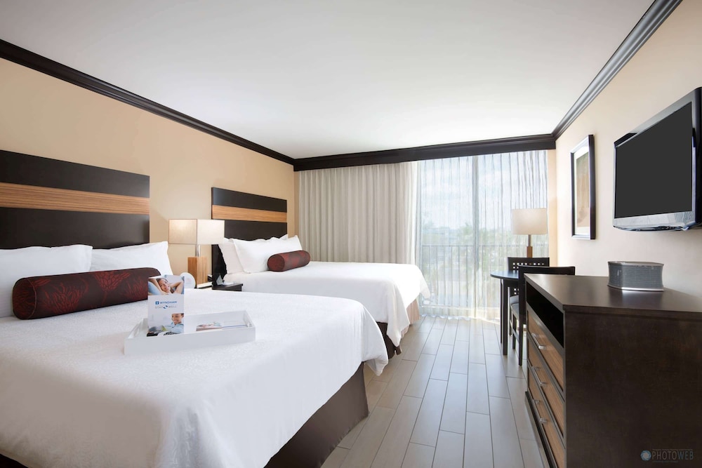 Imagen de la habitación del Hotel Wyndham Deerfield Beach Resort. Foto 18