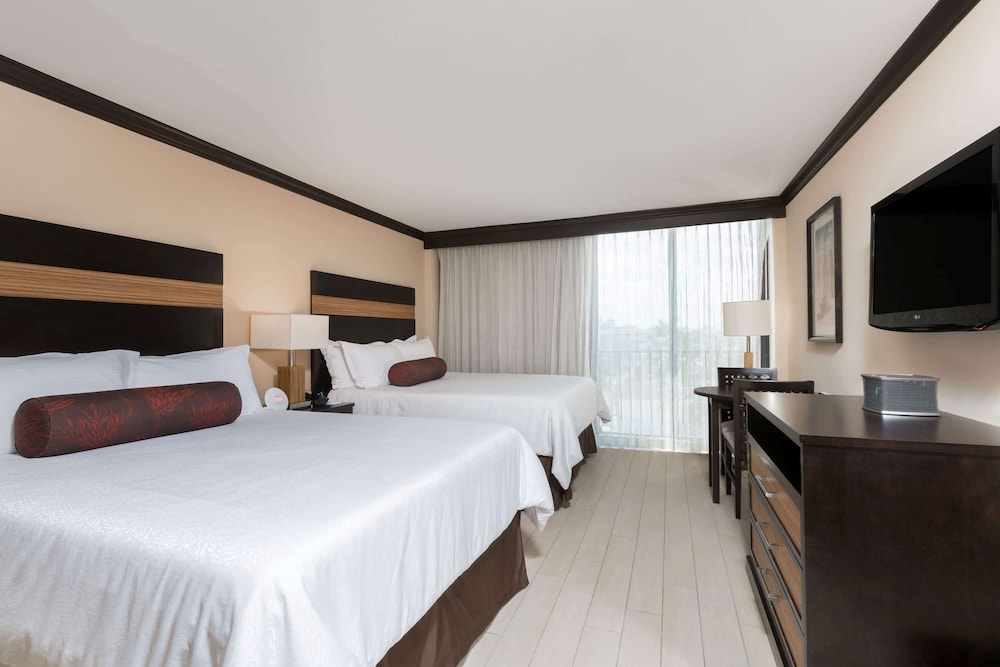 Imagen de la habitación del Hotel Wyndham Deerfield Beach Resort. Foto 19