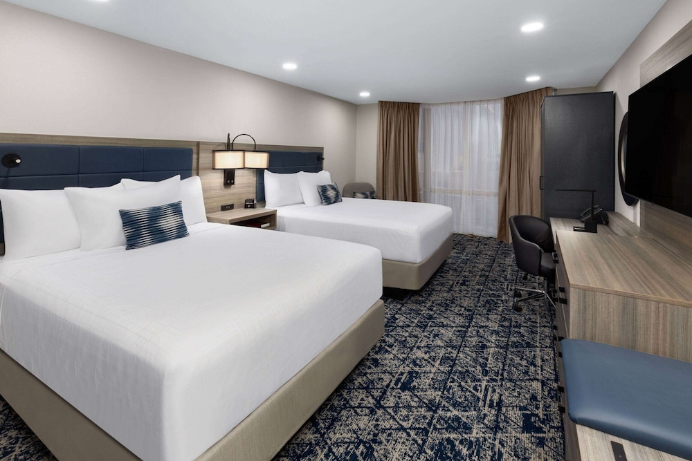 Imagen de la habitación del Hotel Wyndham Dfw Airport. Foto 11