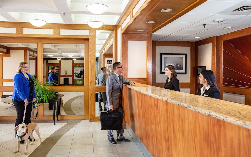 Imagen de los interiores del Hotel Wyndham Edmonton and Conference Centre. Foto 14