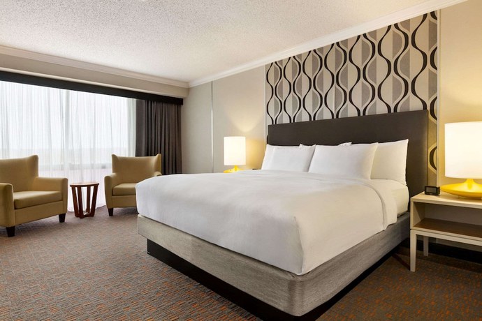 Imagen de la habitación del Hotel Wyndham Fort Smith City Center. Foto 6