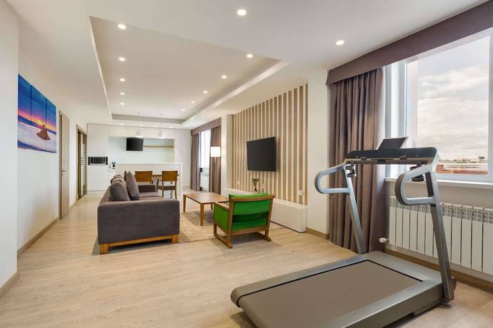 Imagen de la habitación del Hotel Wyndham Garden Astana. Foto 4