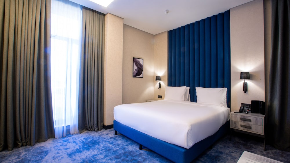Imagen de la habitación del Hotel Wyndham Garden Baku. Foto 13