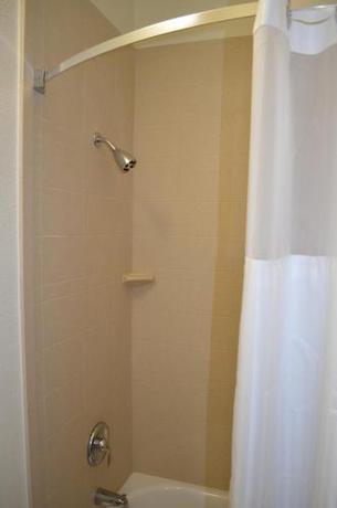 Imagen de la habitación del Hotel Wyndham Garden Baton Rouge. Foto 7